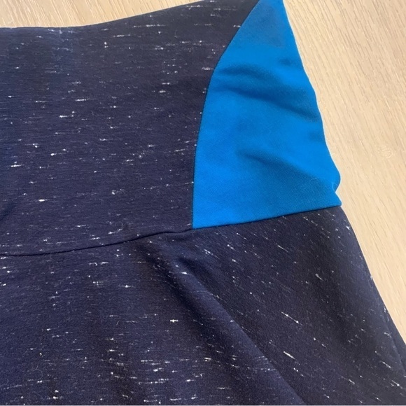 Wilfred Aritzia skater flare two-tone blue mini skirt - Picture 2 of 9